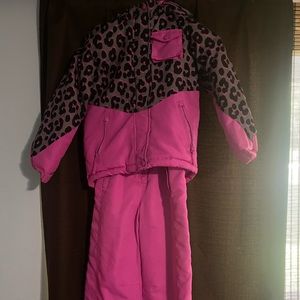 Girls size 7/8 Athletech Snow Suit hot pink with cheetah print